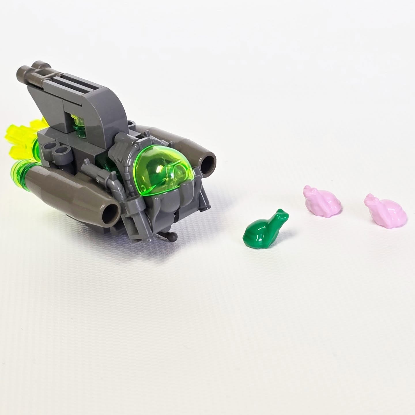 Lego spaceship for frogs